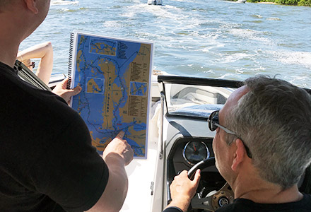 Motorboot Coaching Hafenmanöver